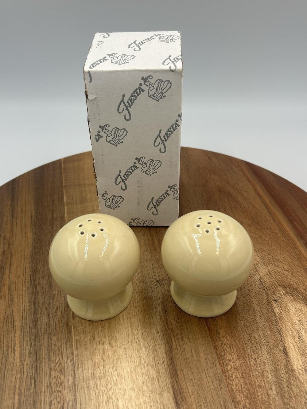 Vtg Fiesta Homer Laughlin Salt Pepper Shakers Globe White Ceramic Glazed USA Box